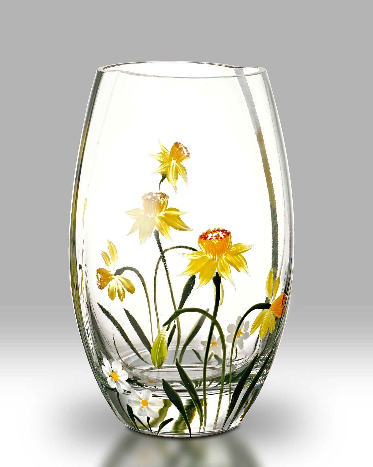 Daffodil - 20cm Round Vase by Nobile Glassware
